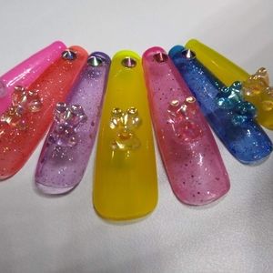Vibrant colors teddy bear press on nail set
